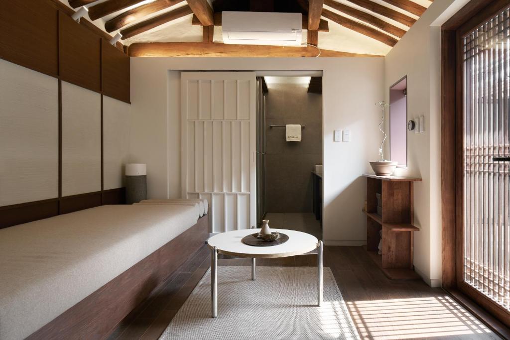 Luxury hanok with private bathtub - SW08 Luxury hanok with private bathtub - SW08