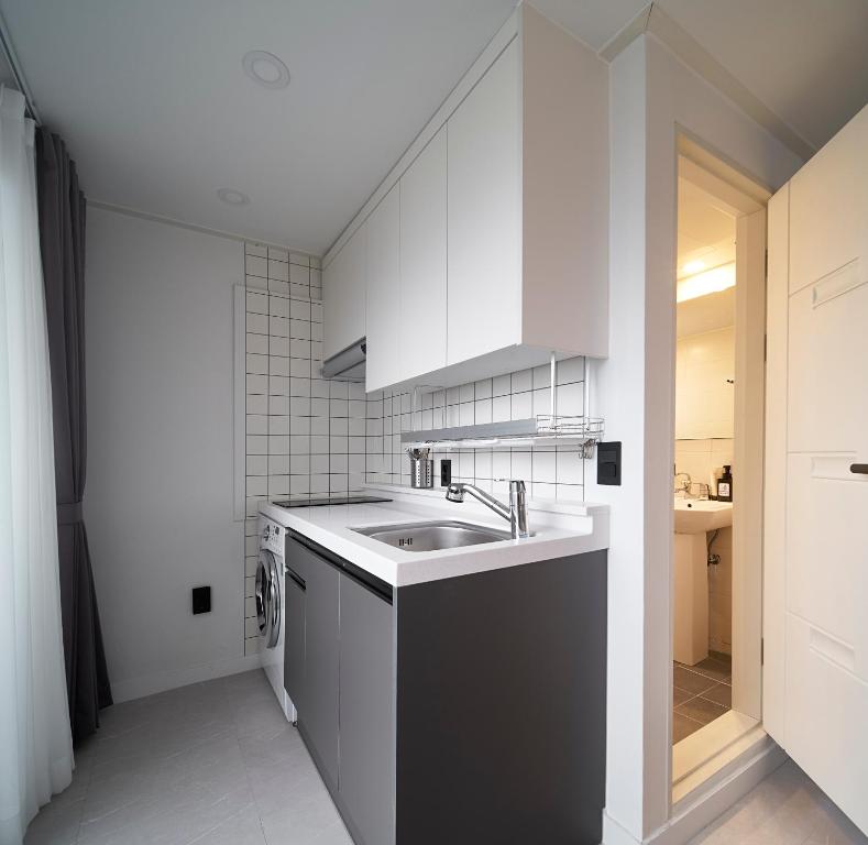 Jinsim House in Hongdea