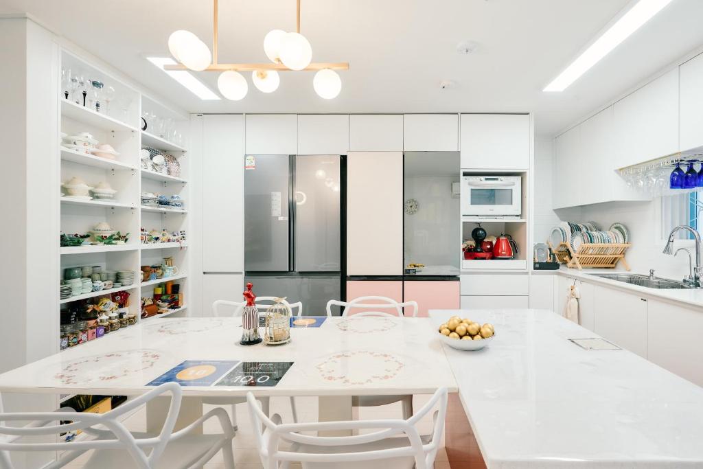 Garosugil Homestay - Female Only Garosugil Homestay - Female Only