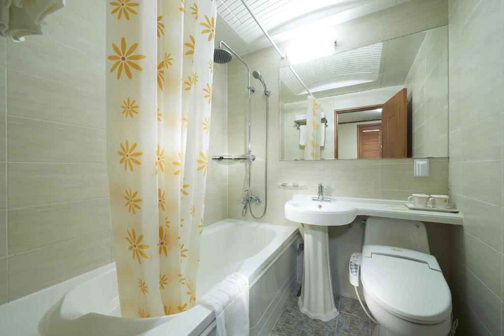 Noble Hotel