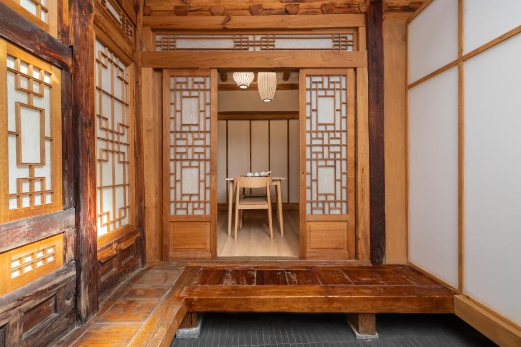 Luxury hanok with private bathtub - SN08