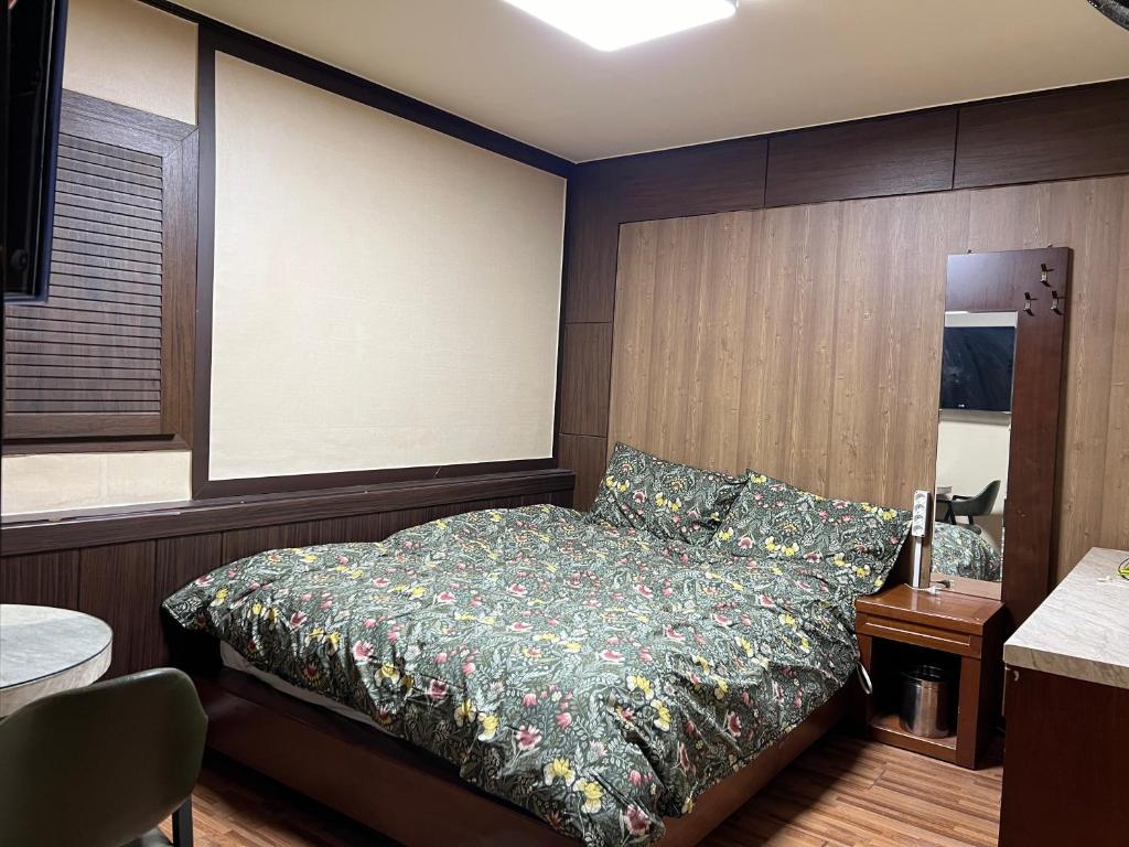 Brown Hotel