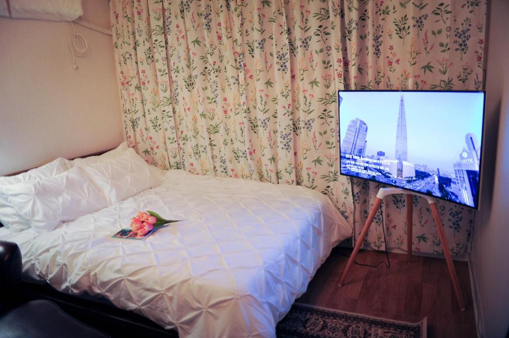 QQQ 3room spacious house at Jamsil QQQ 3room spacious house at Jamsil