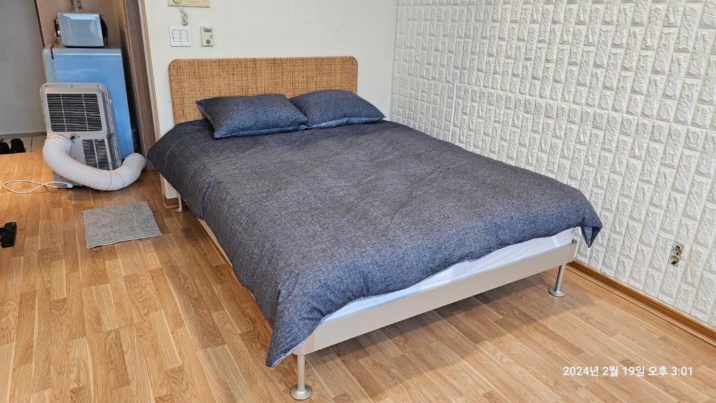 Hongdae Residence-5 1min from Hongik Uni station Exit #1