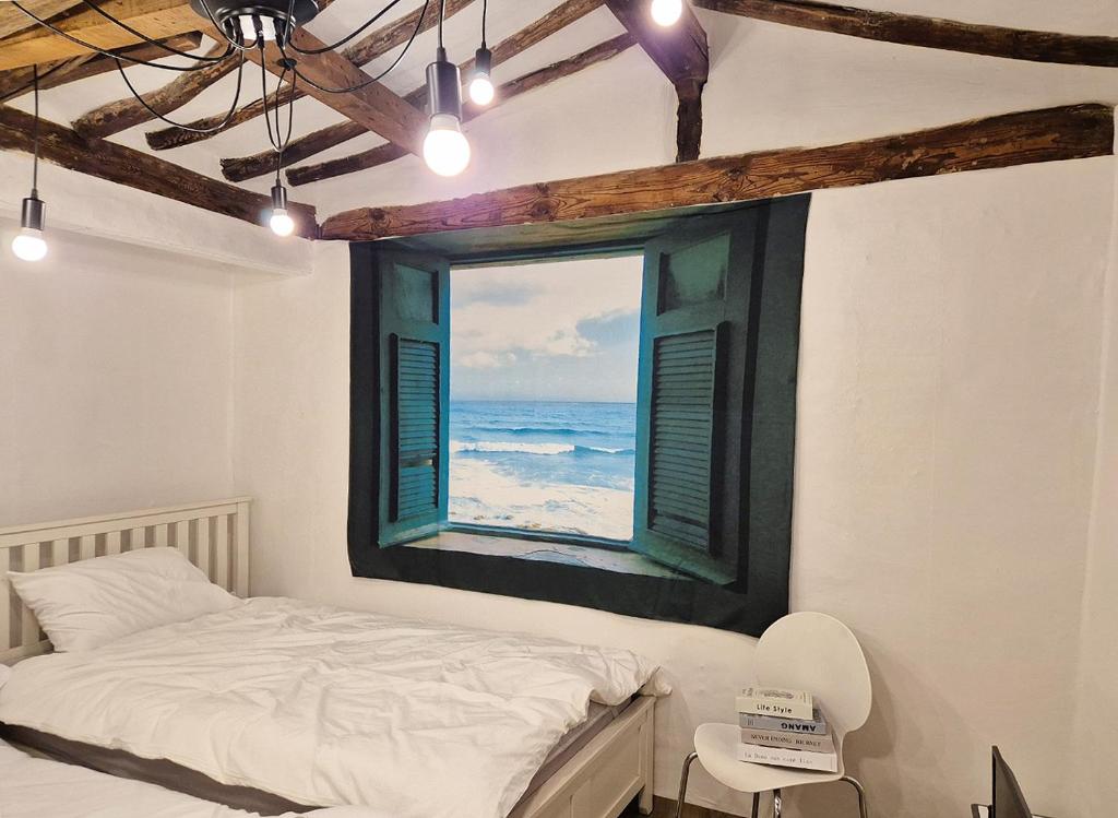 The modern hanok stay The modern hanok stay