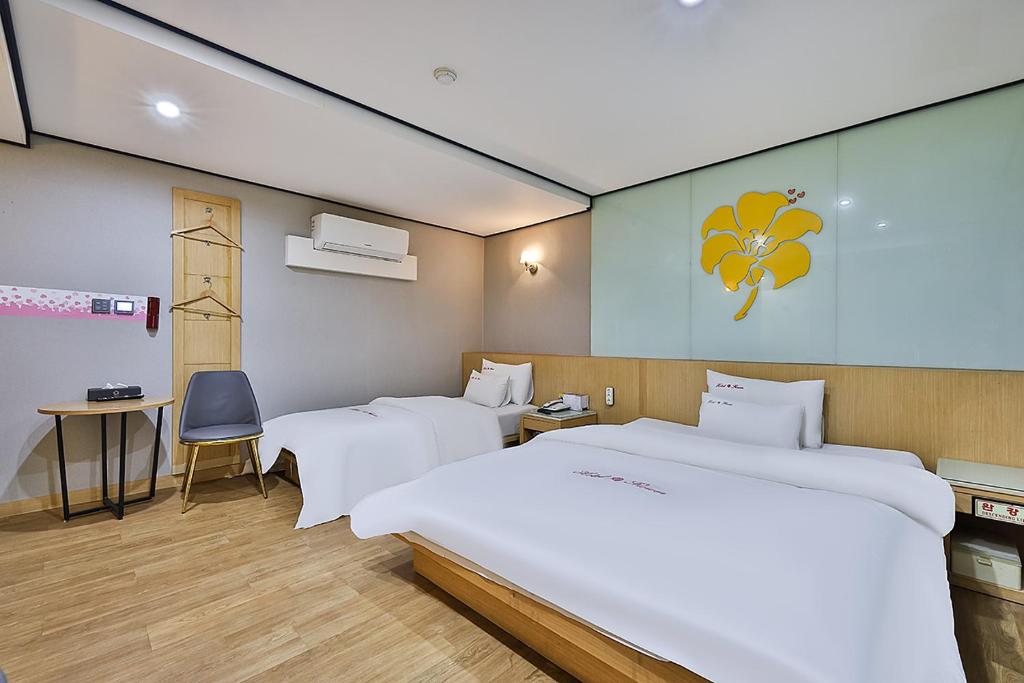 Flower Hotel Flower Hotel