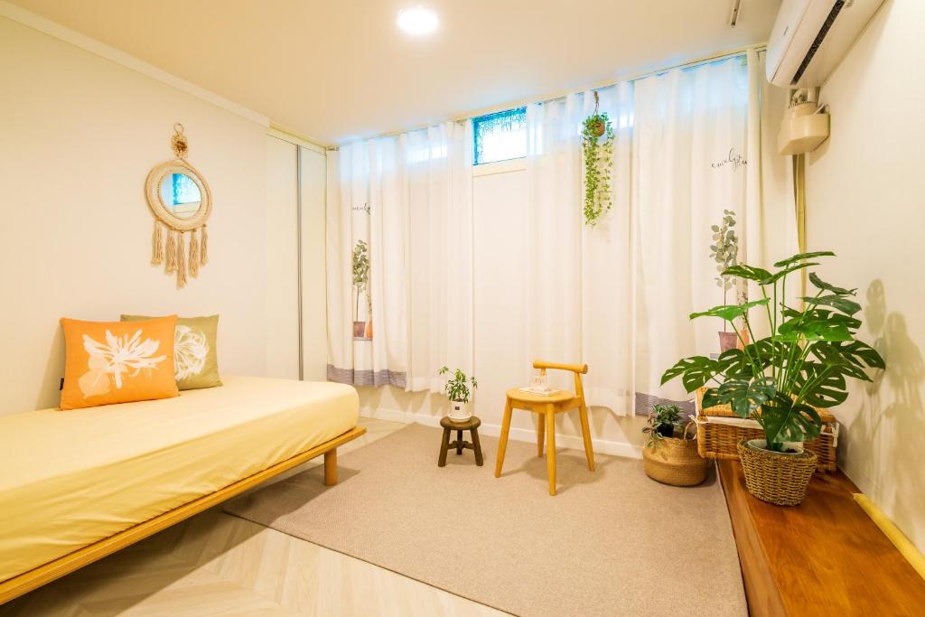 Haiyan Design House - Feel like a vacation at city Haiyan Design House - Feel like a vacation at city