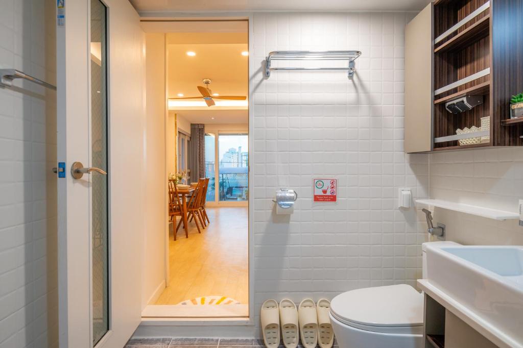 Haiyan Design House - Feel like a vacation at city Haiyan Design House - Feel like a vacation at city