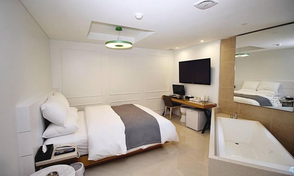 Hapjeong Circle Hotel Hapjeong Circle Hotel