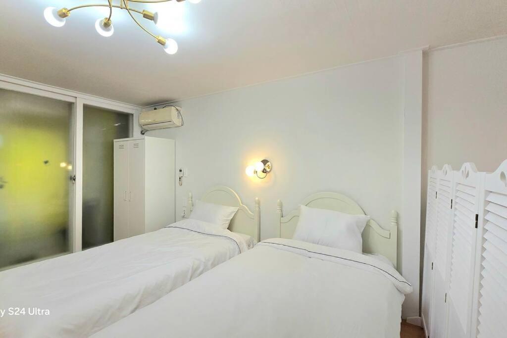 Gyeongbokgung Stay - Two Bedrooms Gyeongbokgung Stay - Two Bedrooms