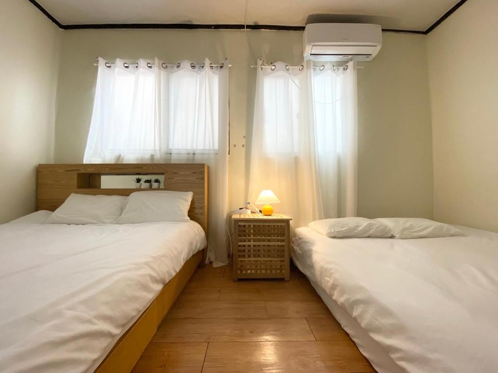 Near Shinchon Station Private House