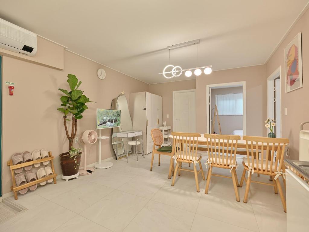 Stay Ogoodangdang Stay Ogoodangdang