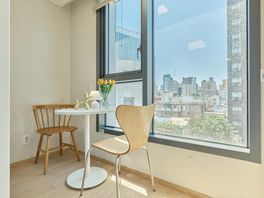Seoul COMOCASA Full Option Residence