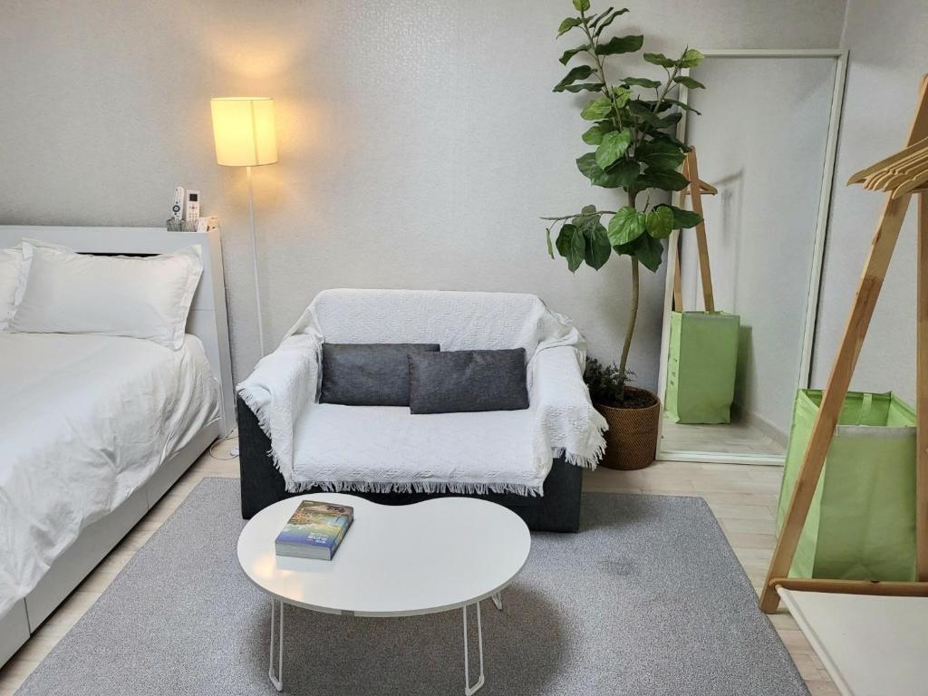 Moon House Moon House