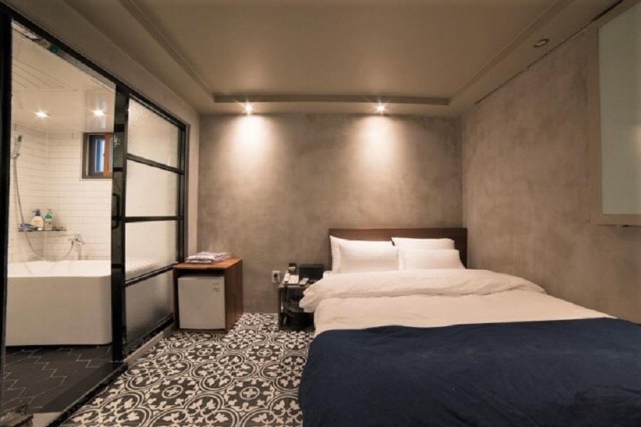 MW Hotel